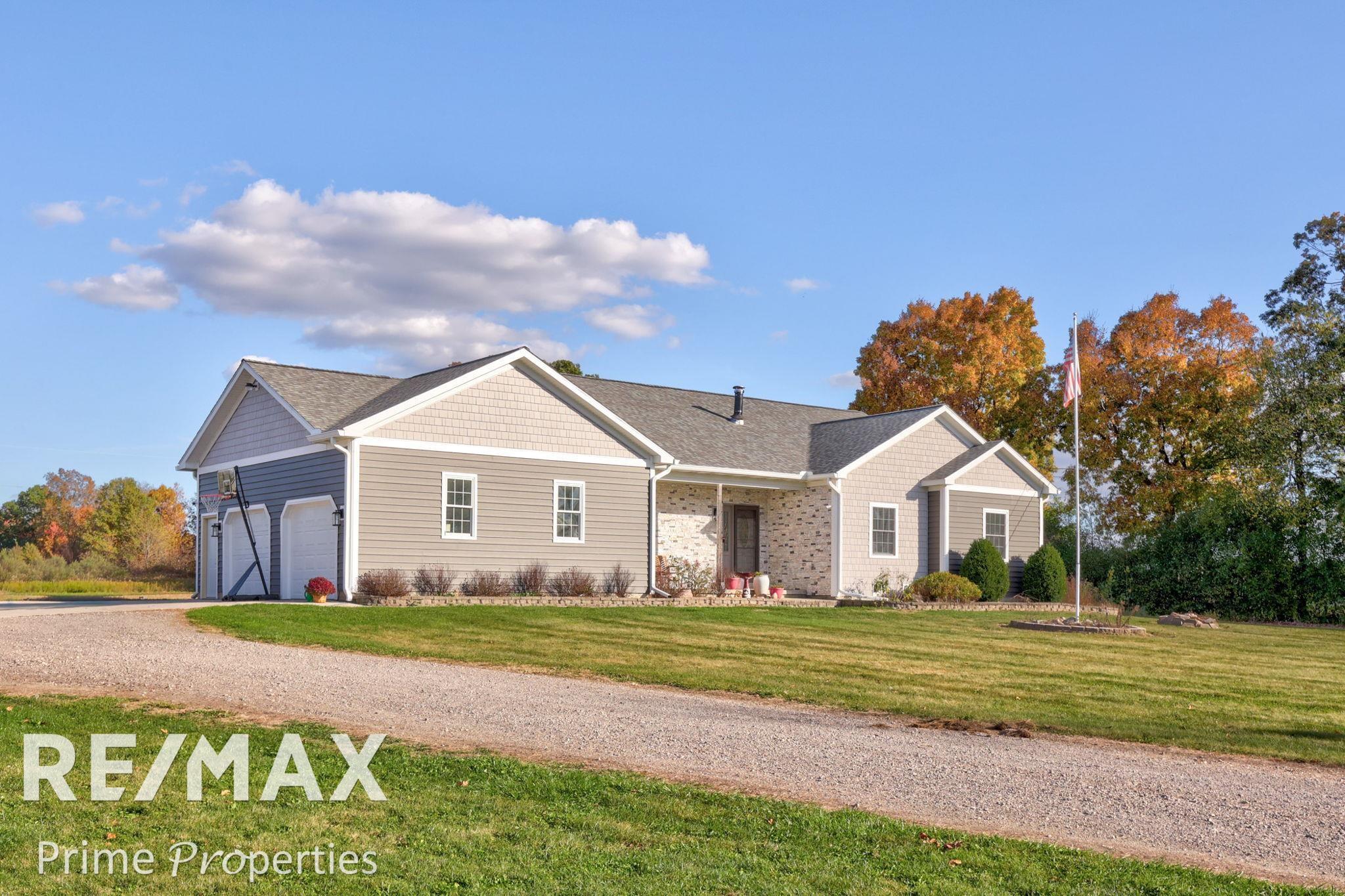 1144 North Cummings Road Davison, MI 48423 - Photo 2 of 91 50191805-5498db9d-f8ba-40ad-b50f-bb5ee1e14564.JPG