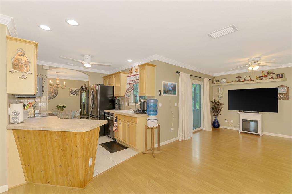 411 Nightingale Road Venice, FL 34293 - Photo 7 of 37