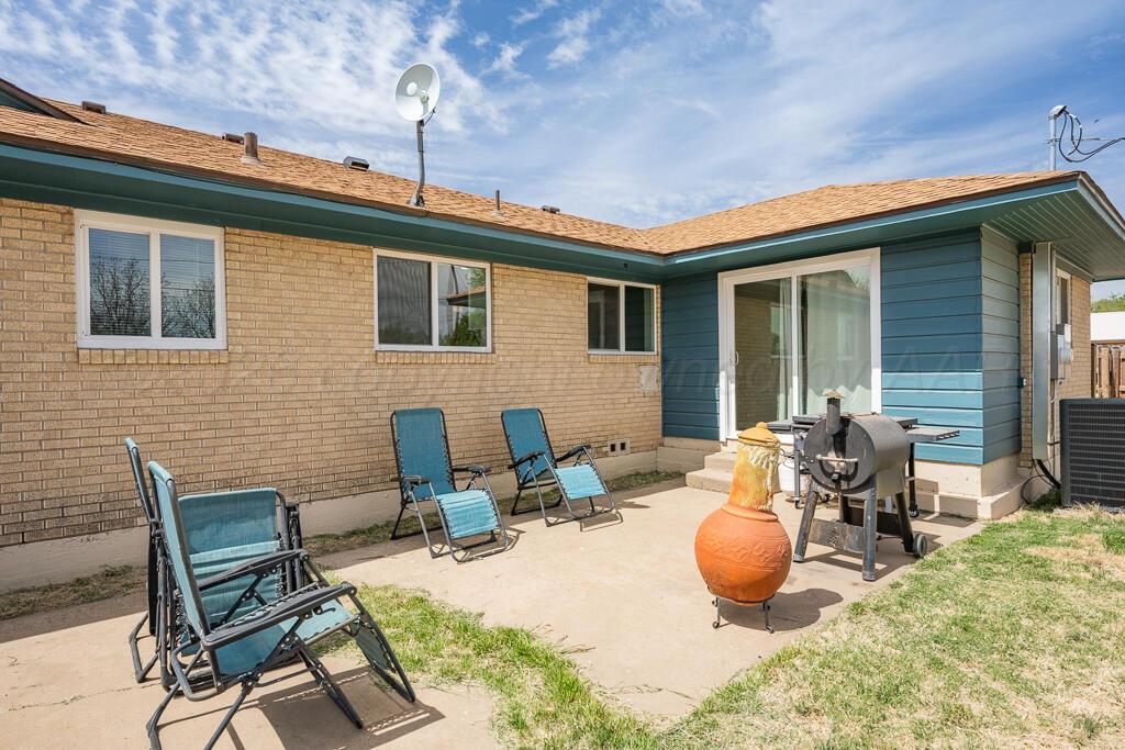 810 Charles Avenue Panhandle, TX 79068 - Photo 28 of 29 backyard 5