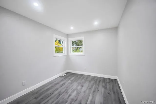 $629,999 | 3004 New London Avenue, Medford, NY 11763