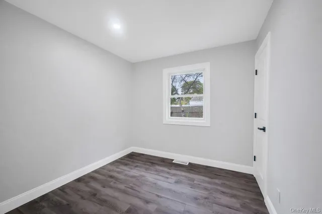 $629,999 | 3004 New London Avenue, Medford, NY 11763