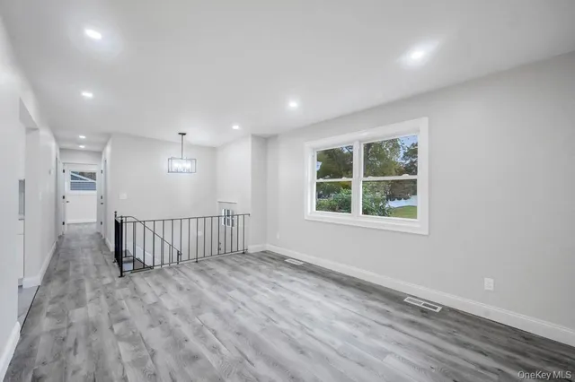 $629,999 | 3004 New London Avenue, Medford, NY 11763