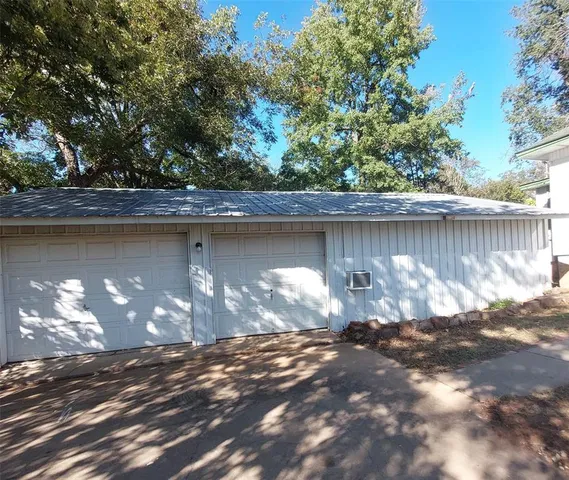 $87,000 | 307 East Lowery Street, Hugo, OK 74743