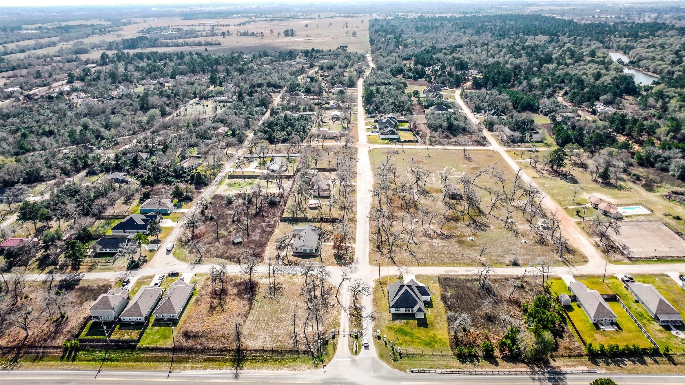 17625 Falcon Lane Hempstead, TX 77445 - Photo 18 of 22 an aerial view of residential houses with outdoor space