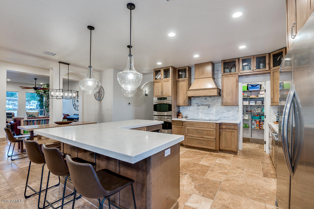 2816 West Joy Ranch Road Phoenix, AZ 85086 - Photo 15 of 51 Kitchen with Walk-in Pantry