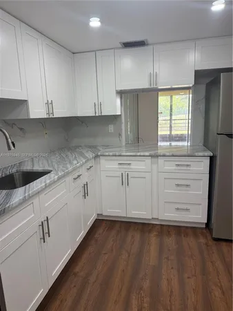 $2,200 | 3490 Foxcroft Road, Unit B114, Miramar, FL 33025