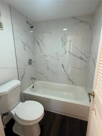 $2,200 | 3490 Foxcroft Road, Unit B114, Miramar, FL 33025