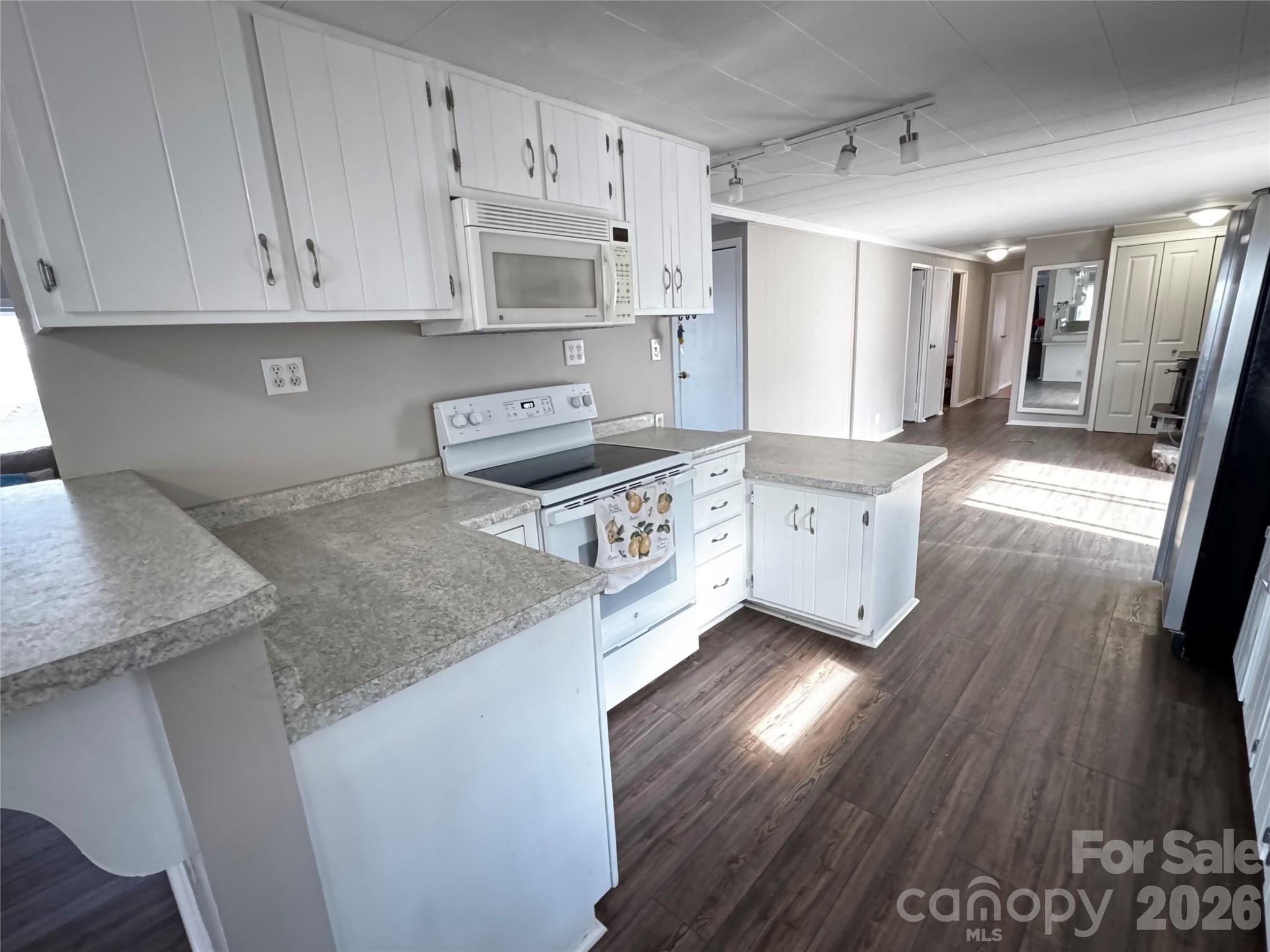 806 Hutch Mountain Road Fletcher, NC 28732 - Photo 13 of 43