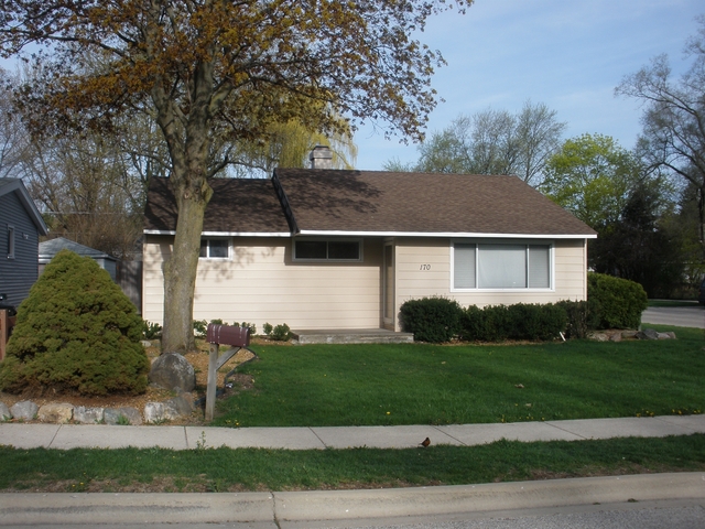 170 North Prairie Avenue Mundelein, IL 60060 - Photo 1 of 8