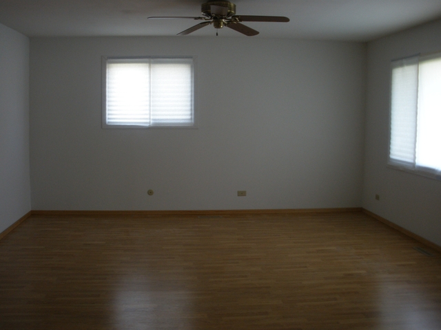 170 North Prairie Avenue Mundelein, IL 60060 - Photo 7 of 8