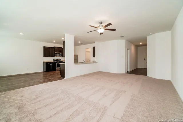 $2,035 | 4219 Trail De Paris, New Braunfels, TX 78132