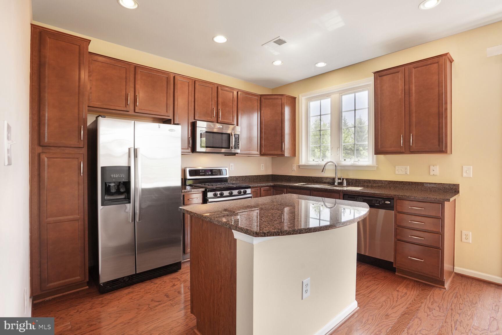 42777 Hay Road Ashburn, VA 20147 - Photo 10 of 21