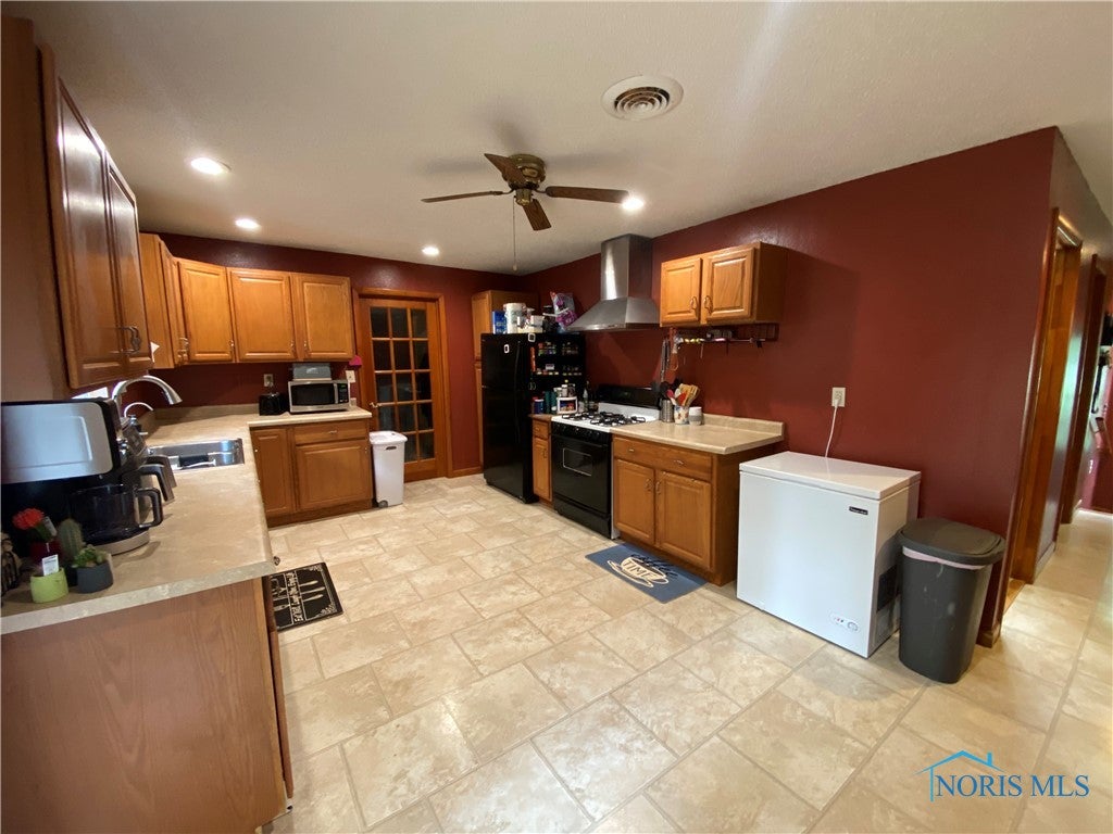 25742 Luckey Road Perrysburg, OH 43551 - Photo 15 of 38 Gallery Image 15