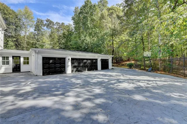 $1,650,000 | 337 Lakeshore Drive Northwest, Berkeley Lake, GA 30096