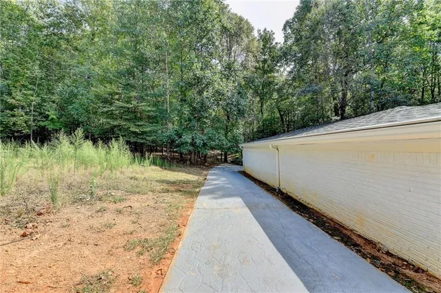 $1,650,000 | 337 Lakeshore Drive Northwest, Berkeley Lake, GA 30096