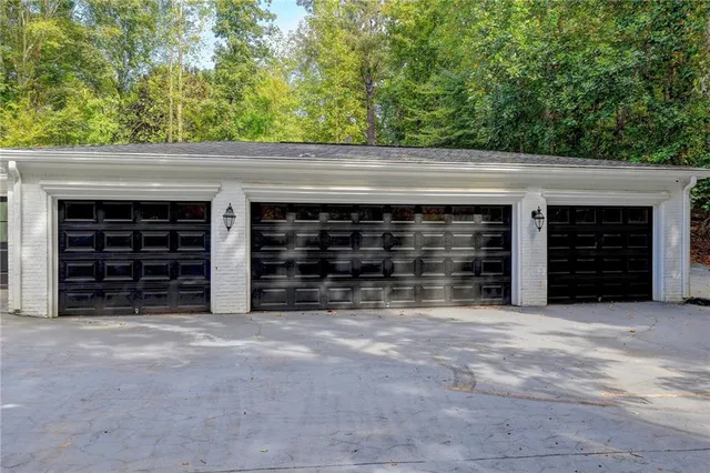 $1,650,000 | 337 Lakeshore Drive Northwest, Berkeley Lake, GA 30096