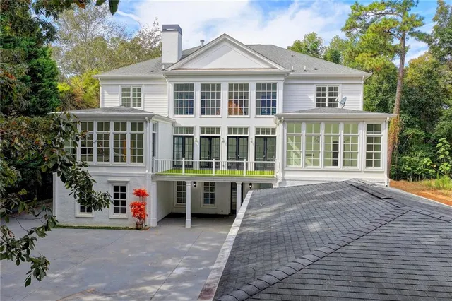 $1,650,000 | 337 Lakeshore Drive Northwest, Berkeley Lake, GA 30096