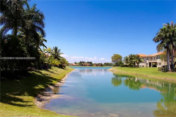 a view of a lake with houses