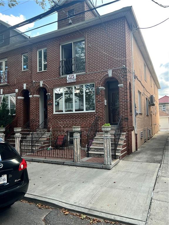 a view of house with a outdoor space
