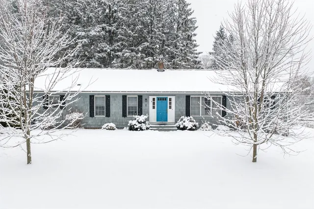 $549,900 | 2 West Park Drive, Easthampton, MA 01027