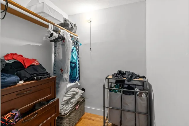 $549,900 | 2 West Park Drive, Easthampton, MA 01027