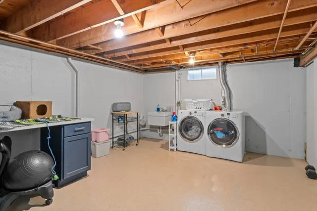 $549,900 | 2 West Park Drive, Easthampton, MA 01027