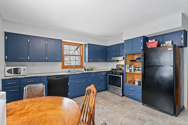 $549,900 | 2 West Park Drive, Easthampton, MA 01027