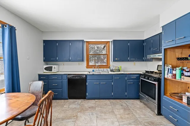 $549,900 | 2 West Park Drive, Easthampton, MA 01027