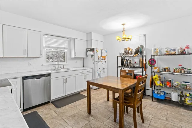 $549,900 | 2 West Park Drive, Easthampton, MA 01027