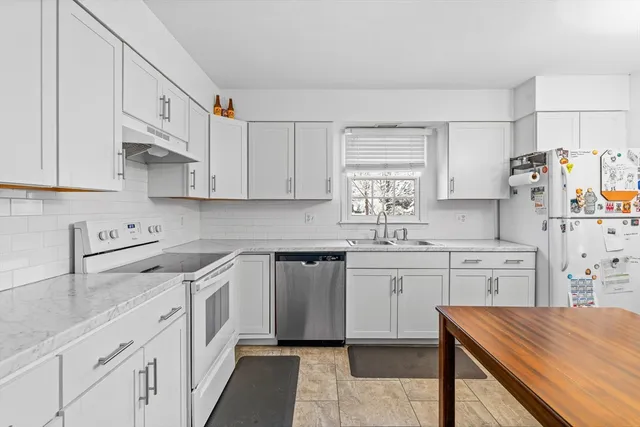 $549,900 | 2 West Park Drive, Easthampton, MA 01027