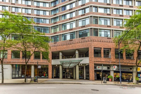 $254,900 | 211 East Ohio Street, Unit 2015, Chicago, IL 60611