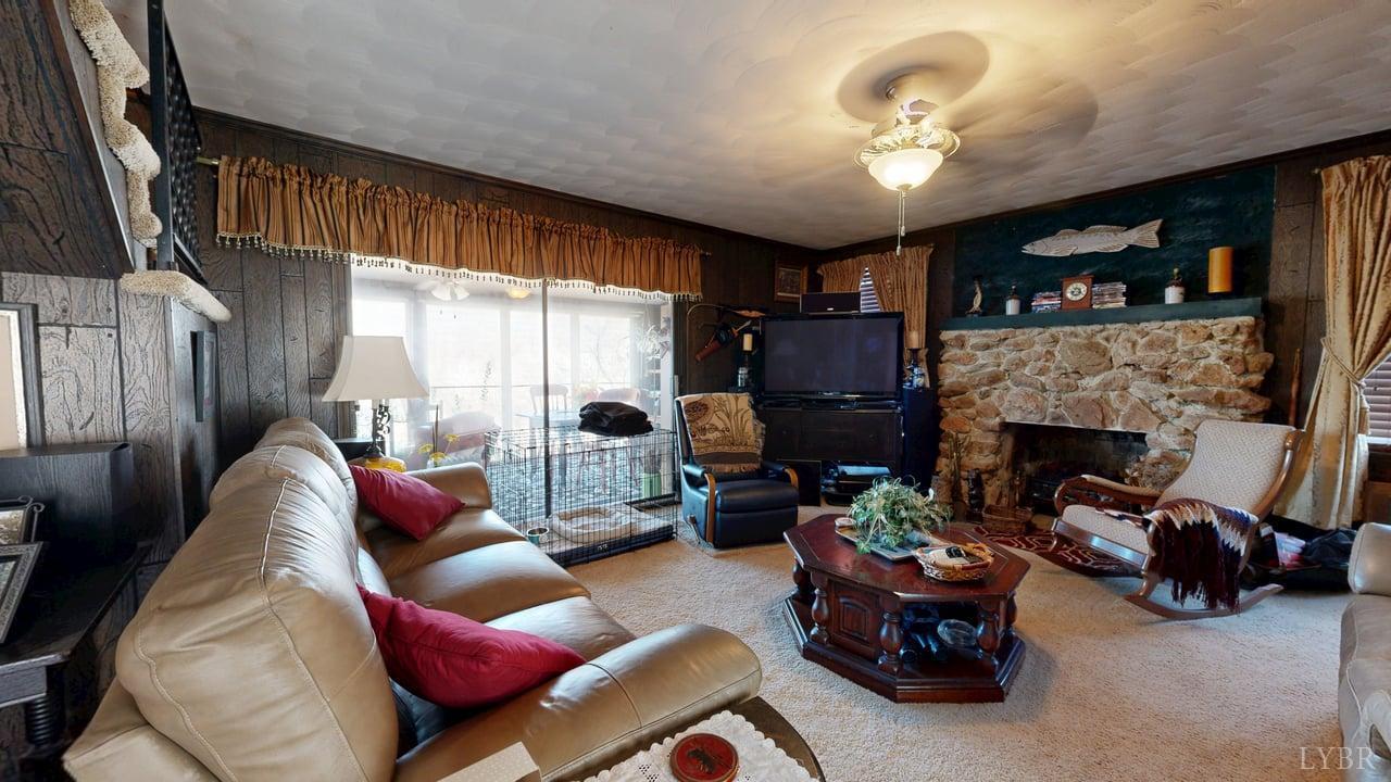 426 Burgess Road Madison Heights, VA 24572 - Photo 4 of 47