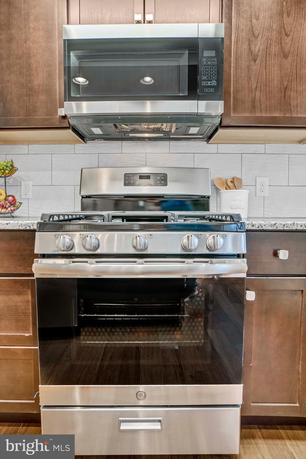 1326 Pentwood Road Baltimore, MD 21239 - Photo 14 of 35 Kitchen