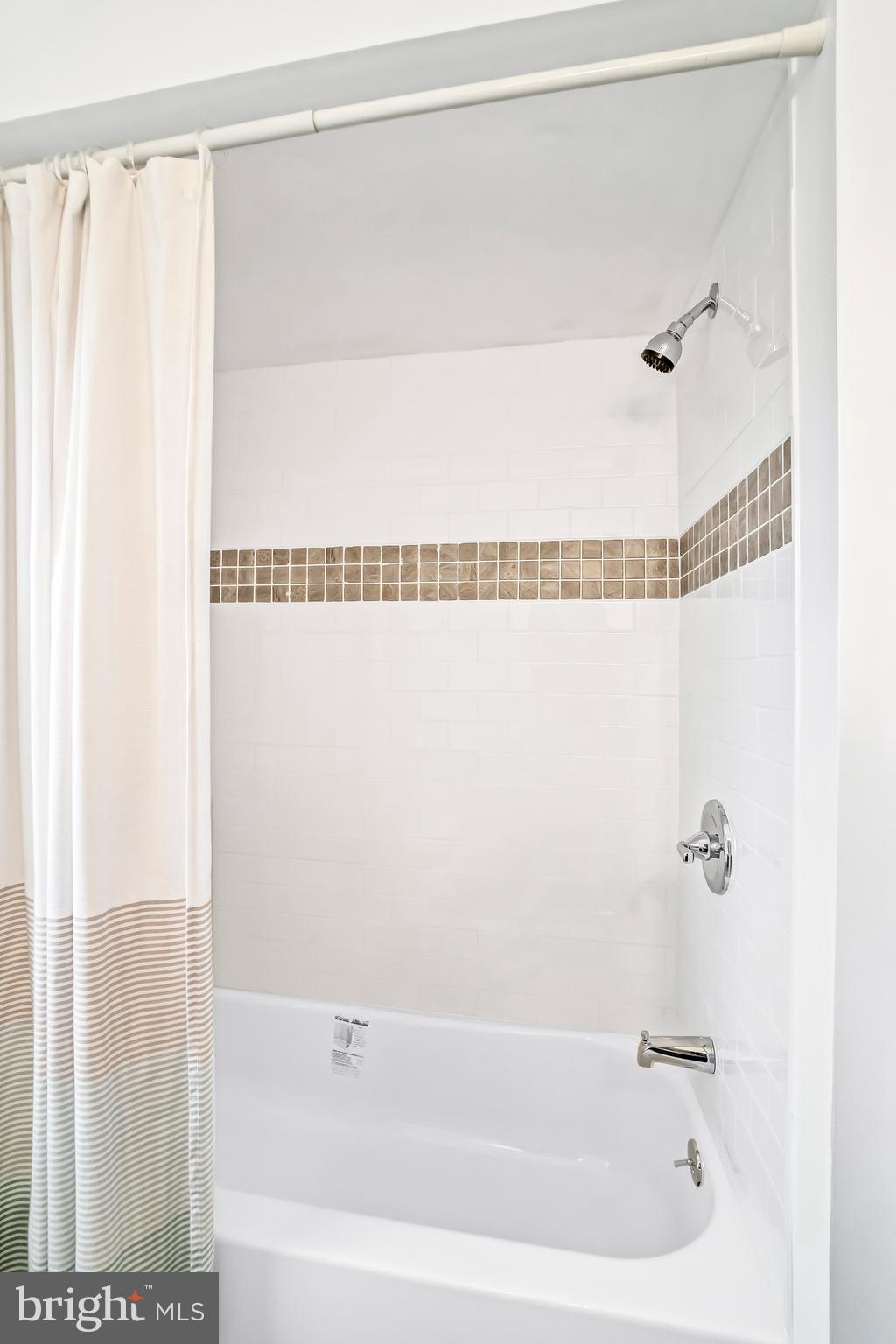 1326 Pentwood Road Baltimore, MD 21239 - Photo 22 of 35 Full Bathroom