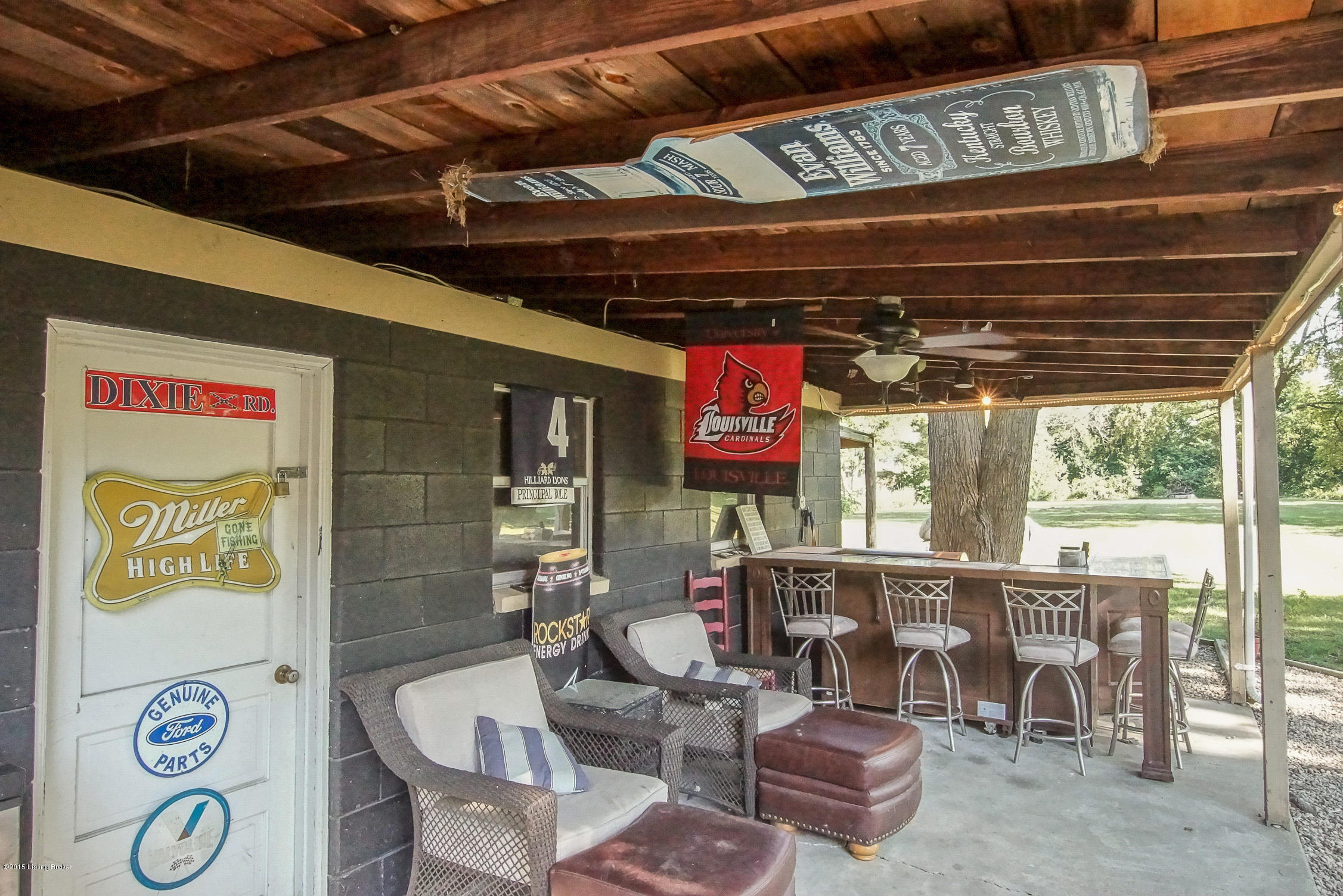 4308 Lambert Road Louisville, KY 40219 - Photo 30 of 39 Garage Bar 4
