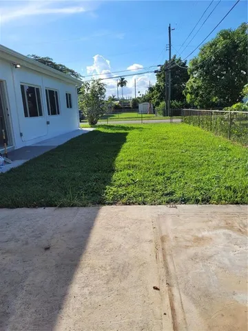 $1,048,000 | 6041 Southwest 17th Street, Miami, FL 33155