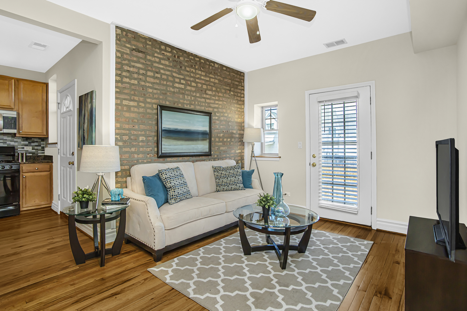 2546 West George Street, Unit 1 Chicago, IL 60618 - Photo 2 of 14