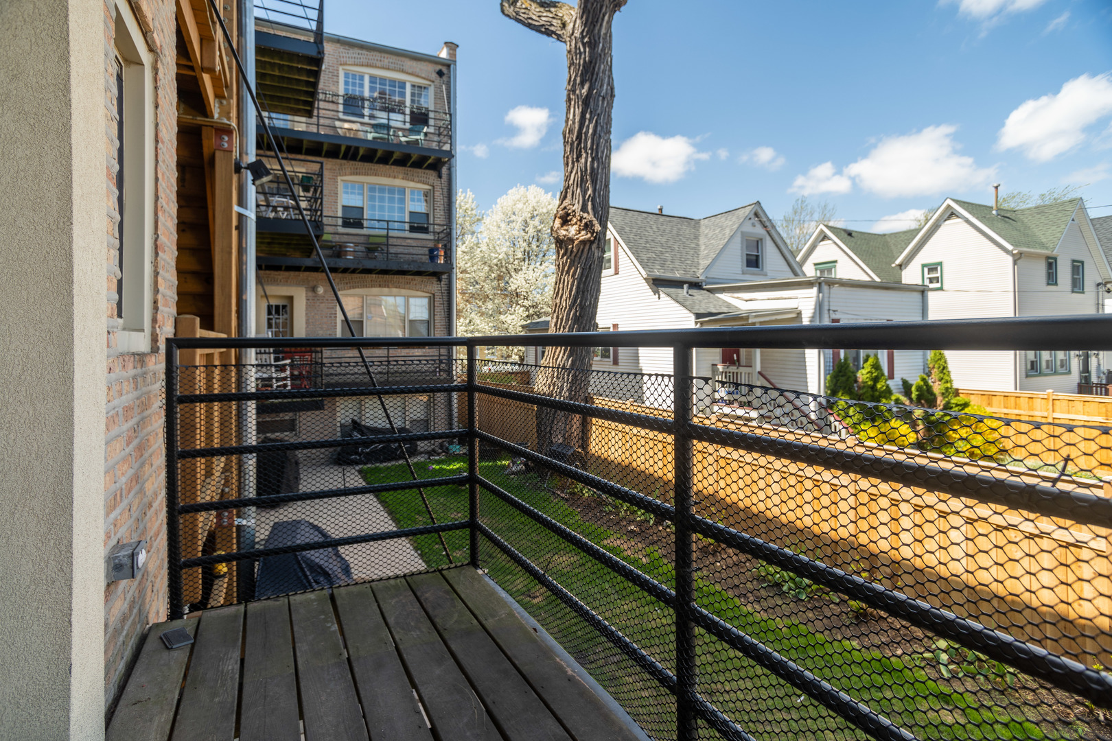 2546 West George Street, Unit 1 Chicago, IL 60618 - Photo 4 of 14