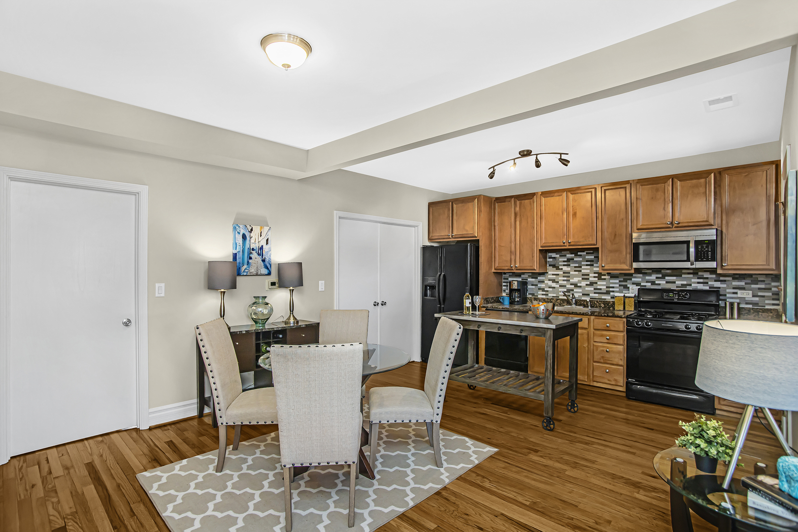 2546 West George Street, Unit 1 Chicago, IL 60618 - Photo 5 of 14