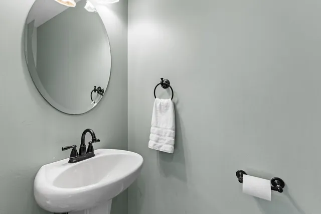 $1,000,000 | 58 Hardy Road, Falmouth, ME 04105