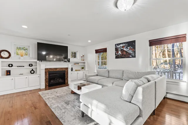 $1,000,000 | 58 Hardy Road, Falmouth, ME 04105