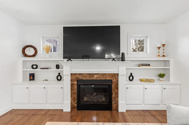 $1,000,000 | 58 Hardy Road, Falmouth, ME 04105