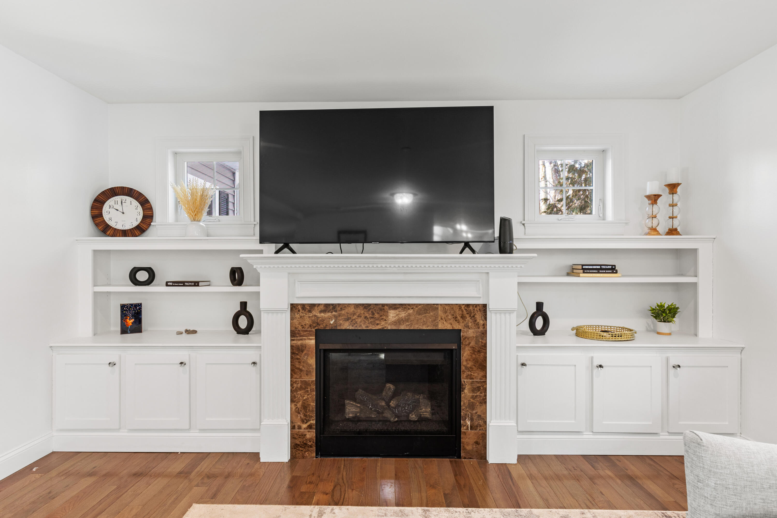 58 Hardy Road Falmouth, ME 04105 - Photo 7 of 48 Living Room