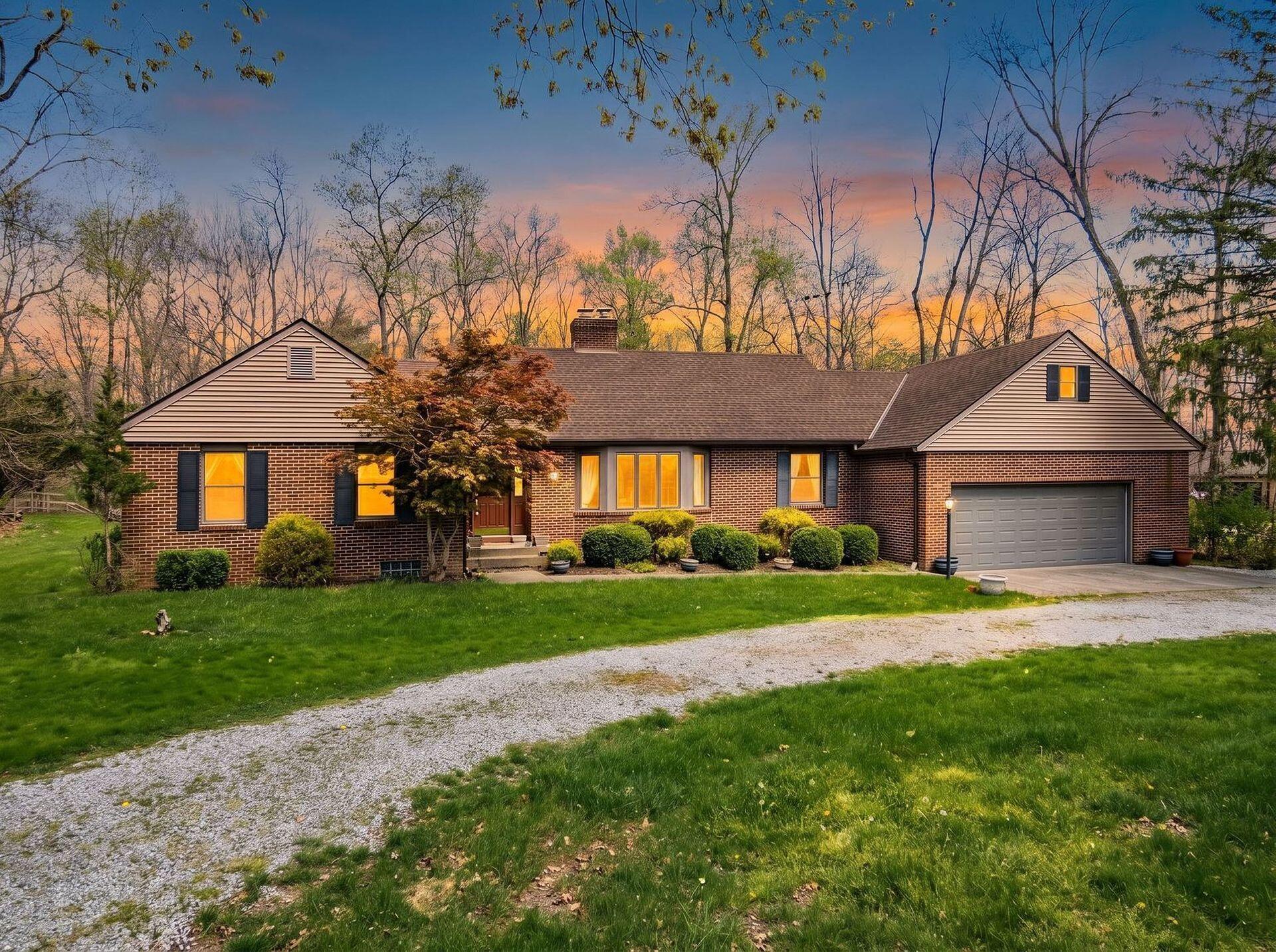 2434 Carriage Road Powell, OH 43065 - Photo 1 of 62