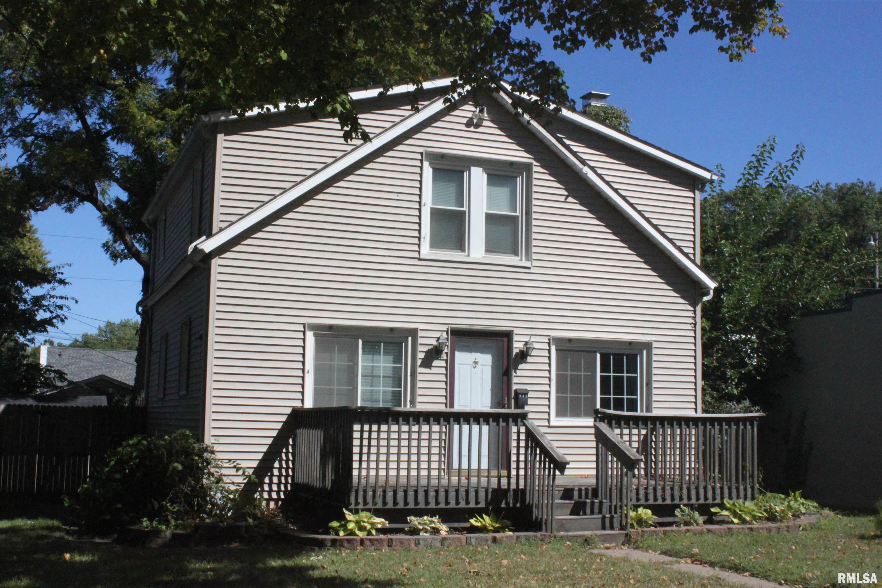 442 50th Street Moline, IL 61265 - Photo 1 of 15