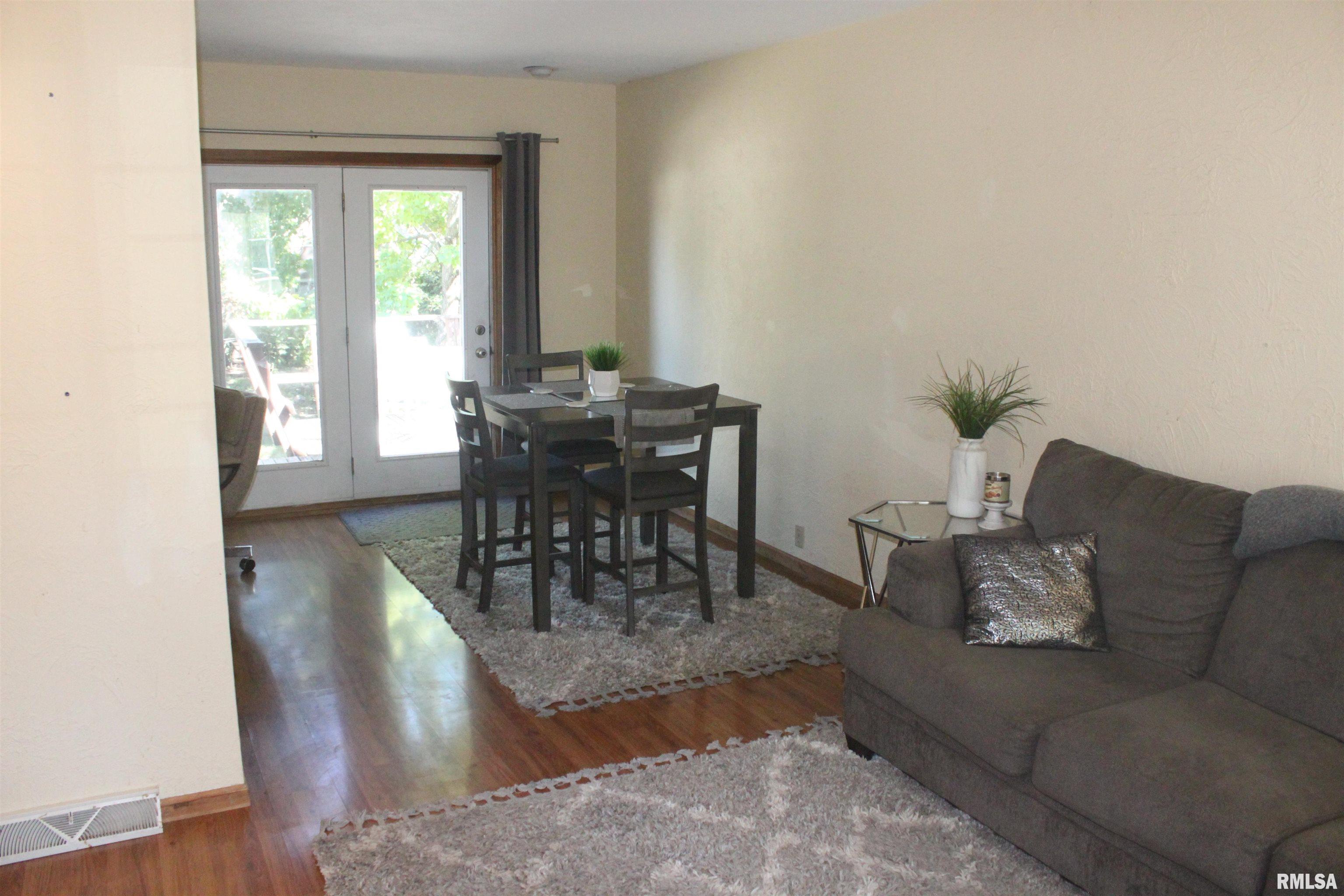 442 50th Street Moline, IL 61265 - Photo 3 of 15