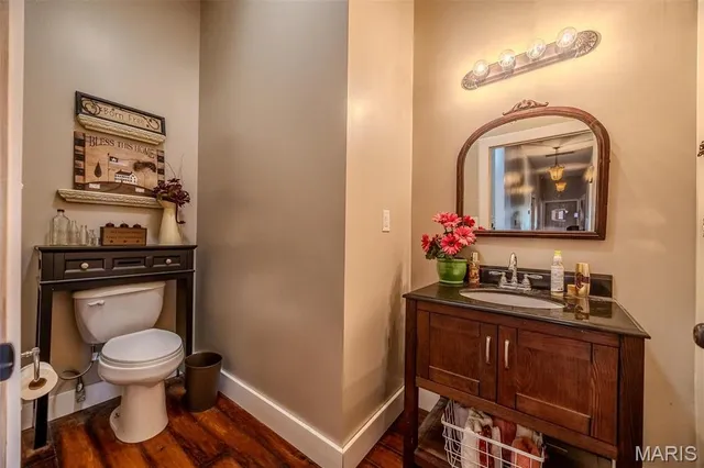 $879,000 | 15650 Hwy WW, Lebanon, MO 65536