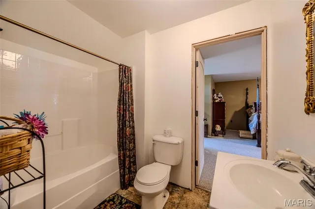 $879,000 | 15650 Hwy WW, Lebanon, MO 65536