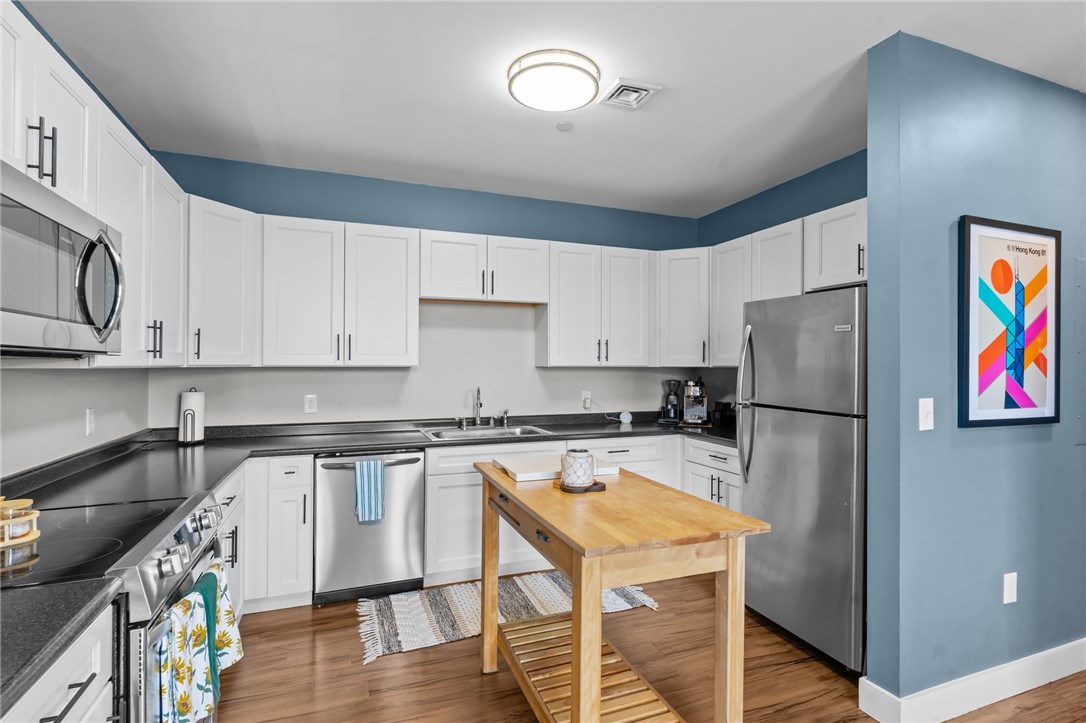 39 Webster Avenue, Unit 201 Pawtucket, RI 02860 - Photo 13 of 37