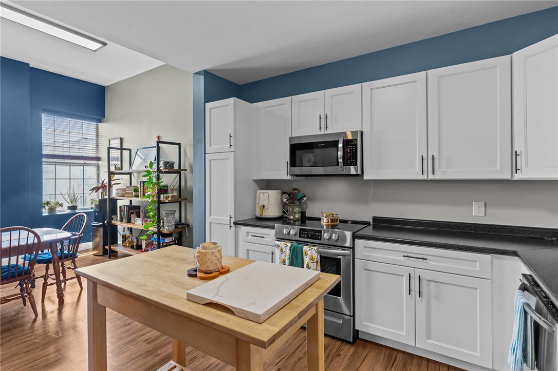 39 Webster Avenue, Unit 201 Pawtucket, RI 02860 - Photo 16 of 37